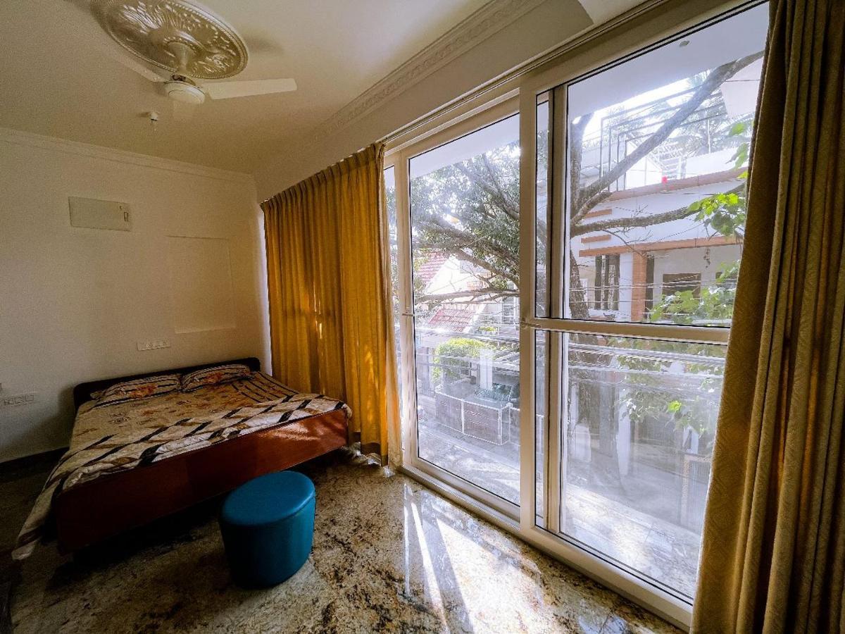Rvr Abode -Private Rooms Бангалор Екстериор снимка
