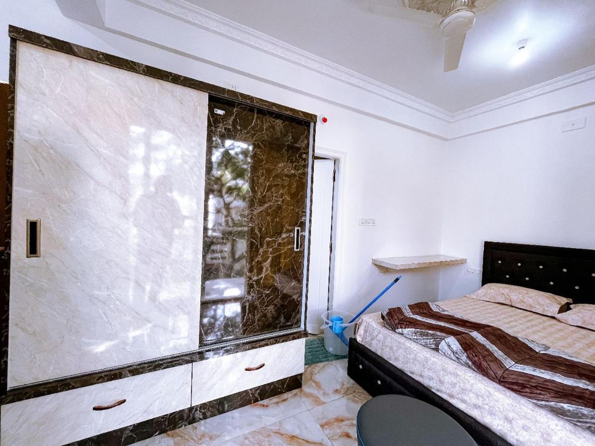 Rvr Abode -Private Rooms Бангалор Екстериор снимка